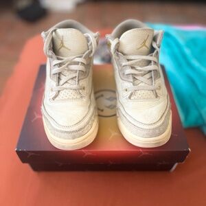 Air Jordan 3 Retro J Balvin Kids Cream and Gold Sneakers
